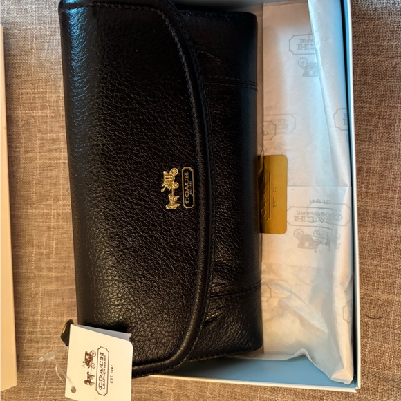 Coach wallet brand new - Picture 3 of 4